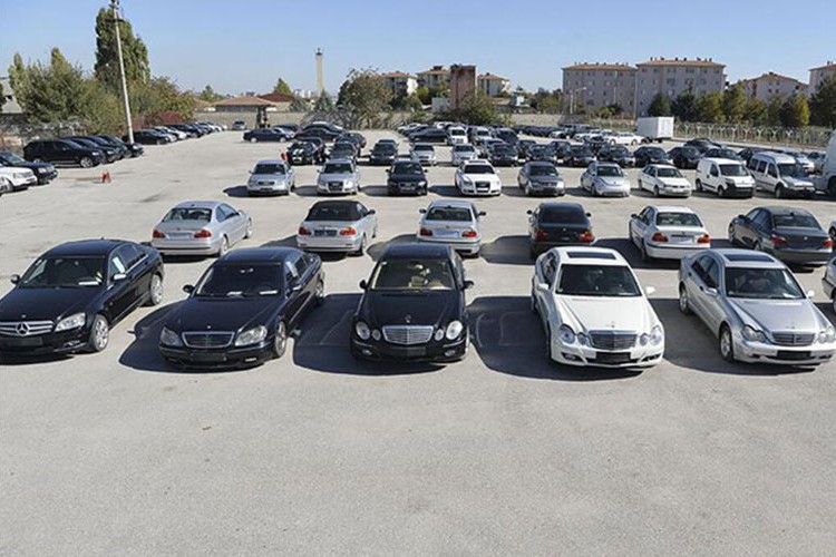 Gümrükteki araçlar için geri sayım