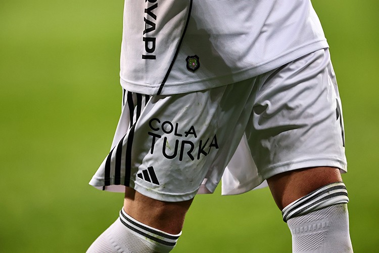 Cola Turka, Beşiktaş'a