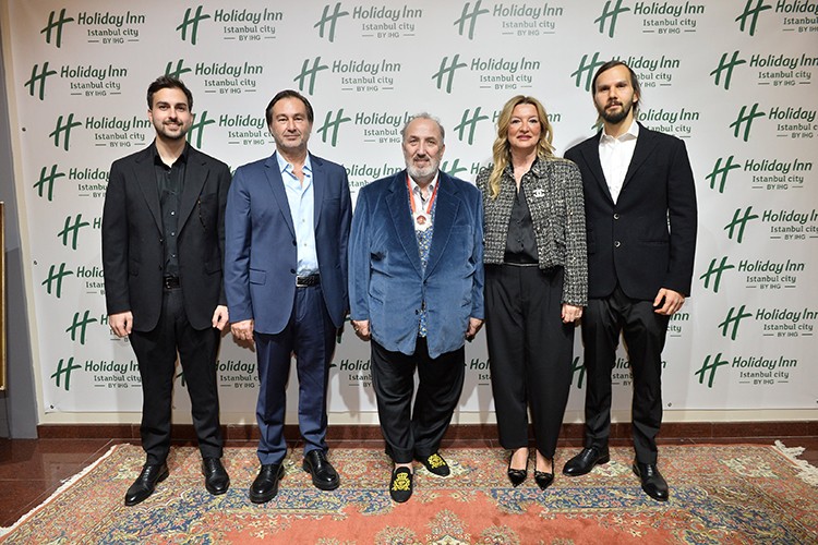 Mehmetçikler için anlamlı müzayede