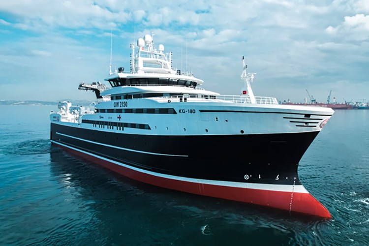 Tersan Tersanesi, Gadus'u teslim etti