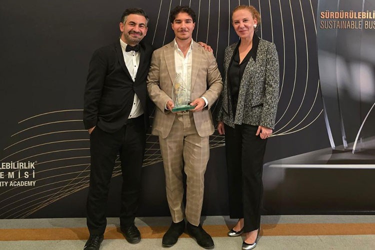 İş dünyasının 'Yeşil Nobel'i Recyloop'un oldu