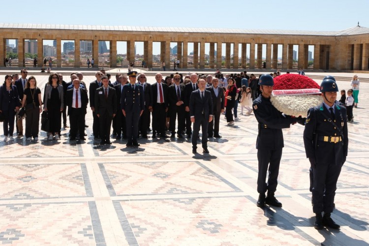 Türkiye Perakendeciler Federasyonu Üyeleri Anıtkabir'e Ziyaret Düzenledi