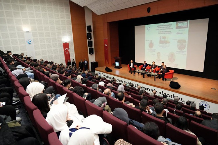 Adıyaman Üniversitesi yüzer GES zirvesine ev sahipliği yaptı