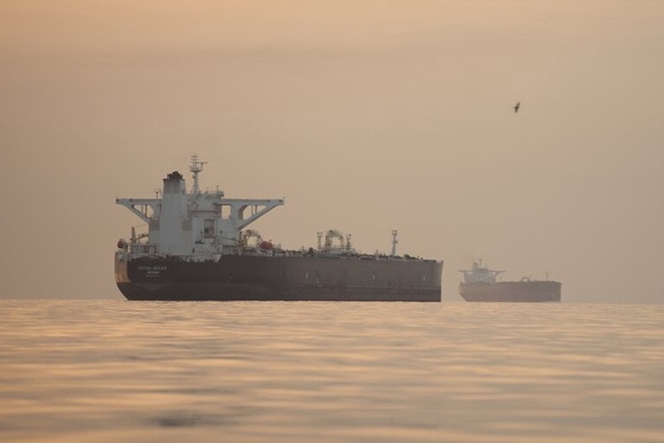 Hürmüz'de ABD'den İran gemisine müdahale