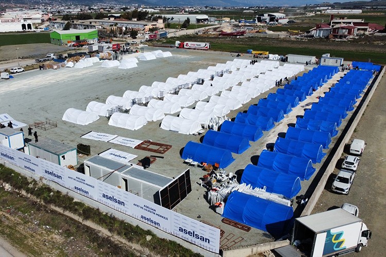 ASELSAN depremin yaralarını sarmak için afet bölgesinde