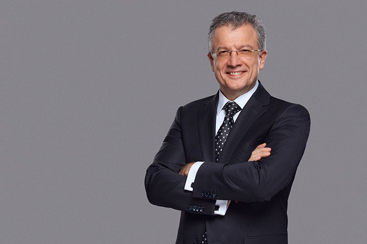 Faiz üzerinde mutlak getiri hedefleyen akıllı fon