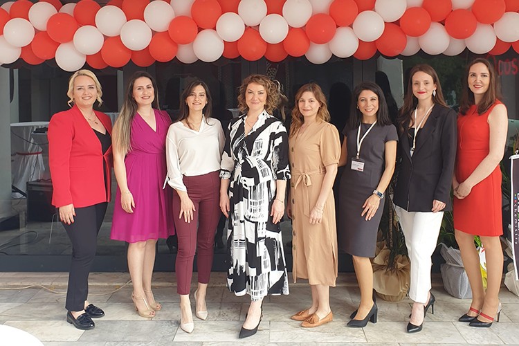 Cosming 10 yaşında