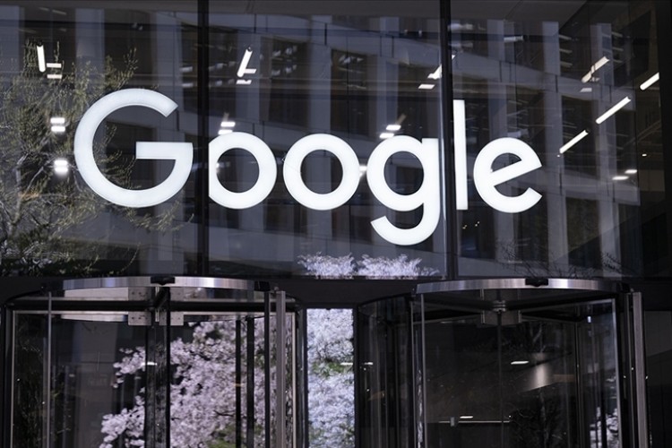 Yapay zeka sohbet robotuna ücretli abonelik