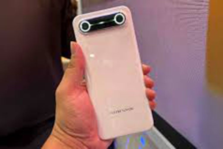 Tecno Spark Slim 5G Türkiye'de satışa sunuldu