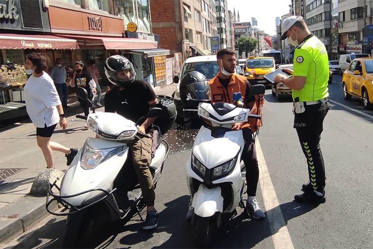 Motosiklet sürücülerine 326 bin 472 işlem yapıldı