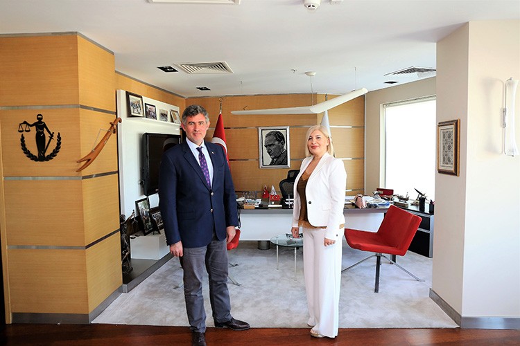 Para yatırım yerine altın ve dövize gitti