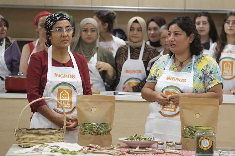 Kınalı bamya için mutfak atölyesi