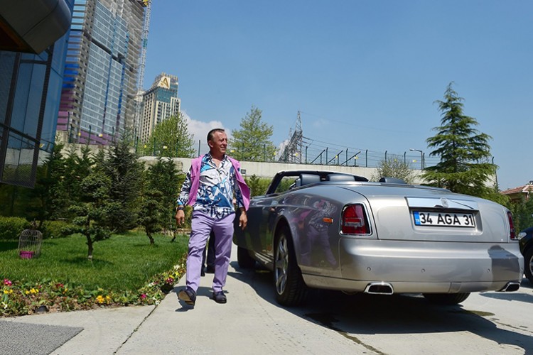 Lüks araçları satışta