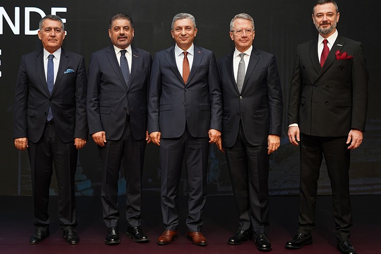 "Sanayide biz üretiyoruz, kâr başkasının hanesine yazılıyor"