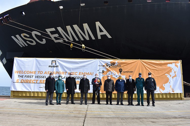 Himalaya servisinin ilk gemisi Asyaport'ta