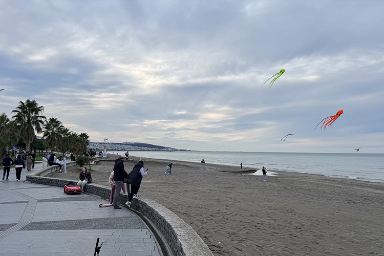 Samsun'un semalarını uçurtmalar renklendirdi