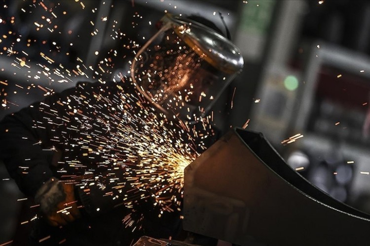 Sanayi üretim endeksi Mayıs'ta aylık yüzde 1,7 arttı, yıllık yüzde 0,1 azaldı