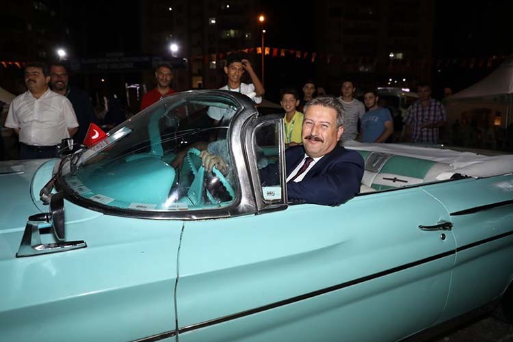 Klasik otomobil festivaline yoğun ilgi