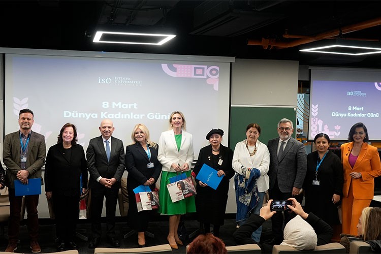 Aynı Cesaret, Farklı Yollar