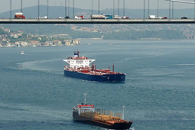 6 ayda 40 bin 880 gemi geçti