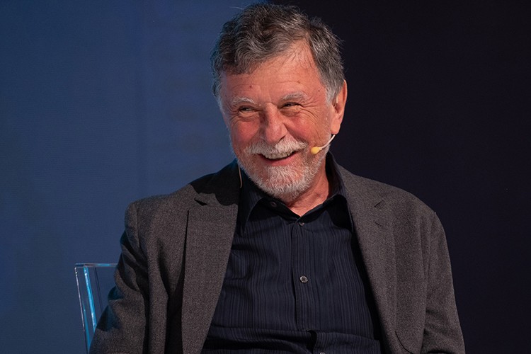 İnternet gelişti yoksulluk arttı