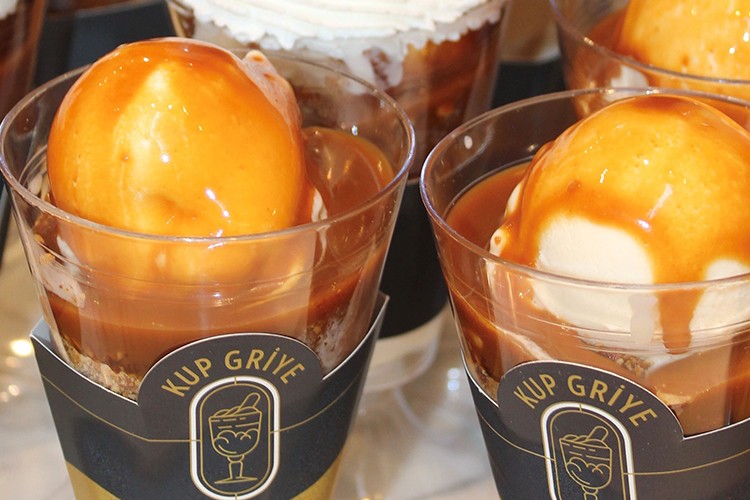 Baylan, 7 Haziran Cuma Kup Griye Günü'nü kutlamaya davet ediyor