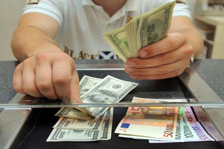 Dolar 45.19 TL'den başladı