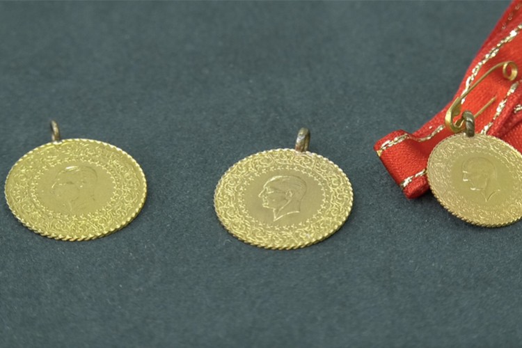 Altına hücum sürüyor