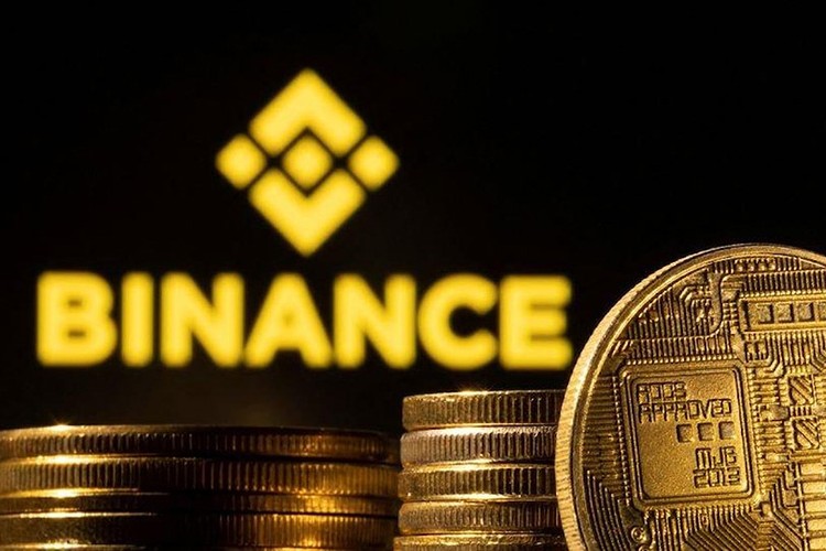 Binance'den dolar mevduatlarını askıya alma kararı