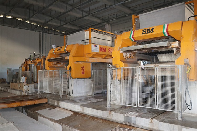 Çarklar güneş enerjisiyle dönüyor