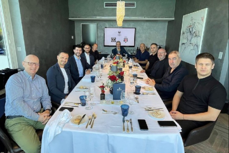 Beşiktaş yönetimi İsviçre'de dostluk yemeğine katıldı