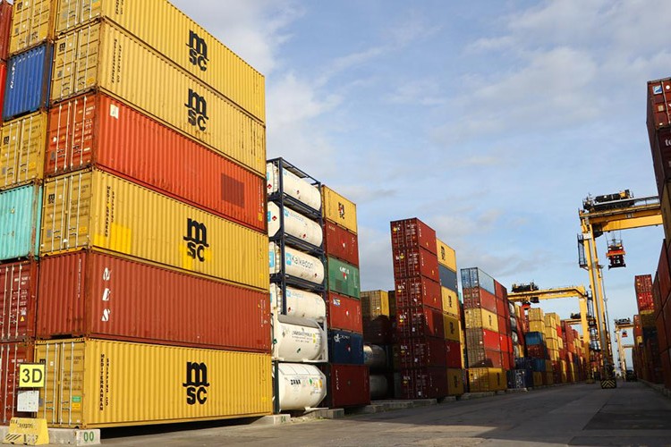 Dış ticaret açığı yüzde 98.5 arttı