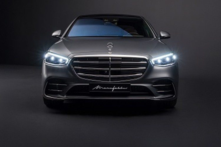 S-Serisi, Roger Federer'le sahneye çıkıyor