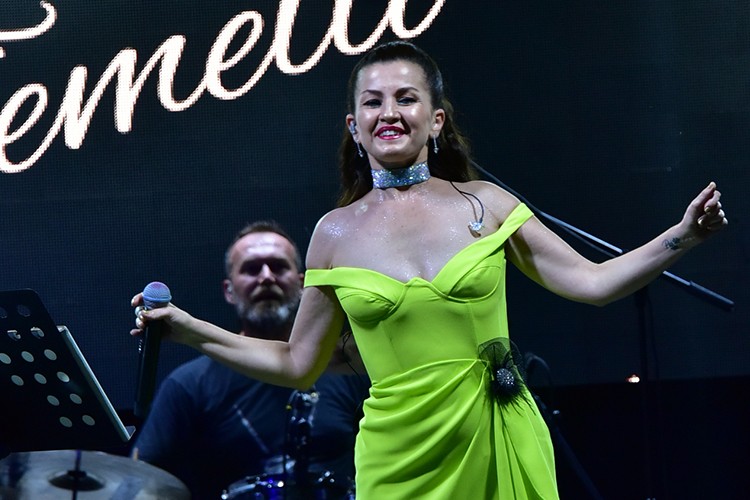 Azka Otel'de Suzan Temelli Rüzgarı Esti