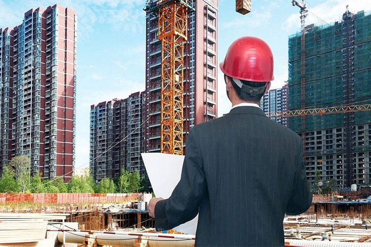 Türk müteahhitleri 10 ayda 17,6 milyar dolarlık iş üstlendi