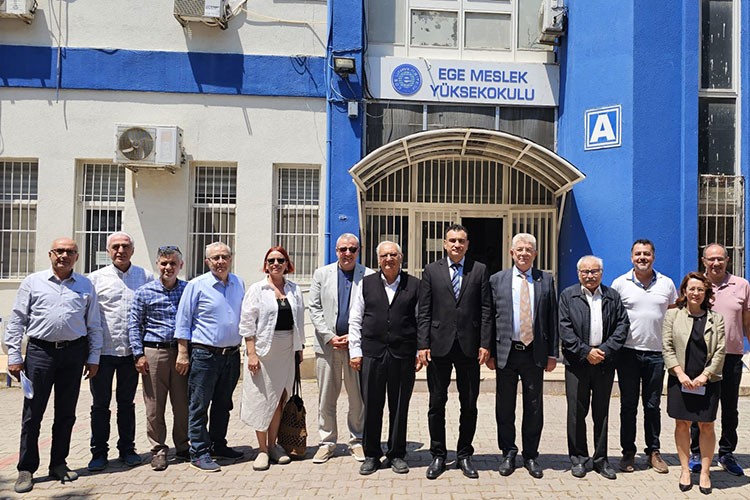 Öğrencileri sanayiciler mezun edecek