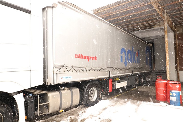 Albayrak Grubu'ndan deprem bölgesine yardım