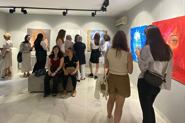 Karma Resim ve Heykel Sergisi Evrim Sanat Galerisi'nde Açıldı