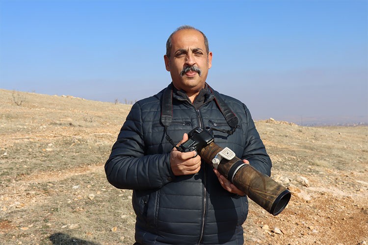 Kuş gözlemcisi mühendis, Şanlıurfa'nın doğal zenginliğini kayıt altına alıyor