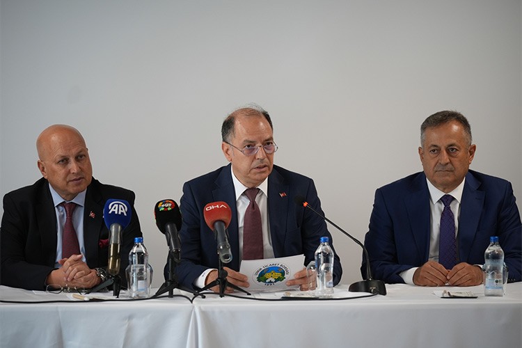 Ege'de kütlü pamuk rekoltesi 484 bin ton bekleniyor