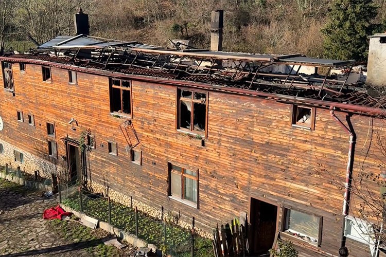 Otelleri yanan çift, ekmek teknelerini yeniden ayağa kaldırmak istiyor