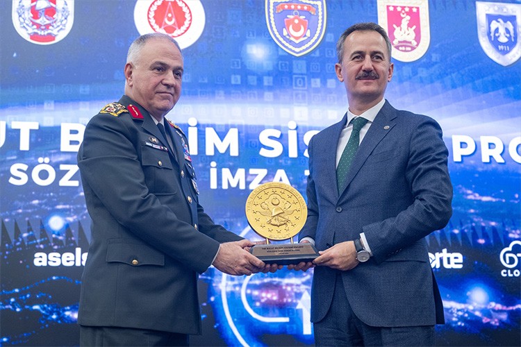 TSK Bulut Bilişim Sistemi Projesi için imzalar atıldı