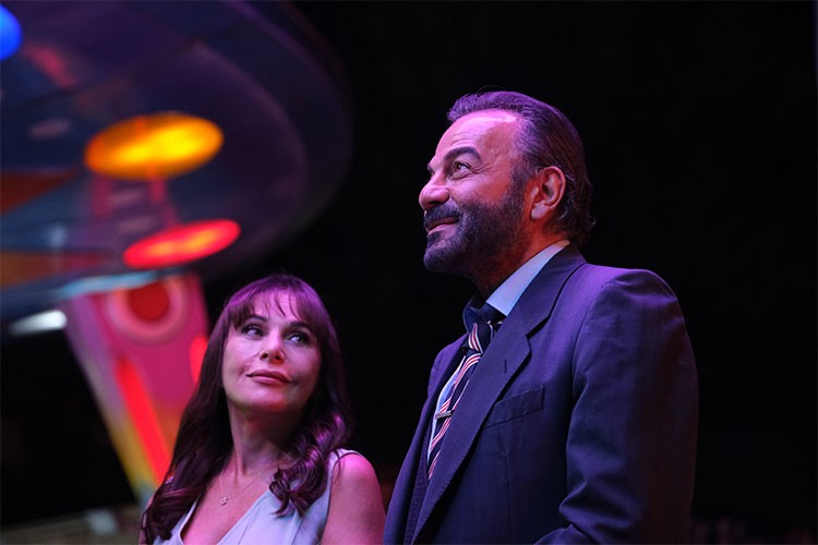 Sadece seyretmekle olmaz yaşamak lazım