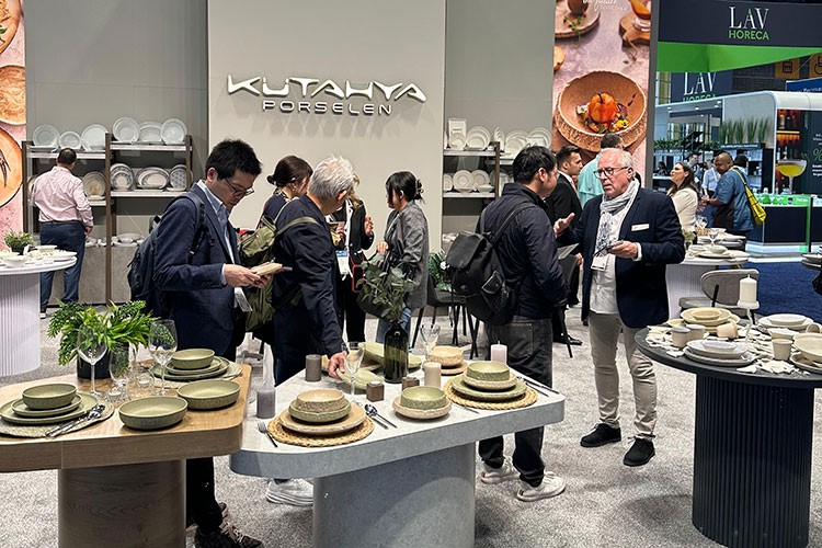 Kütahya Porselen, ABD'de global tasarım gücünü sergiledi