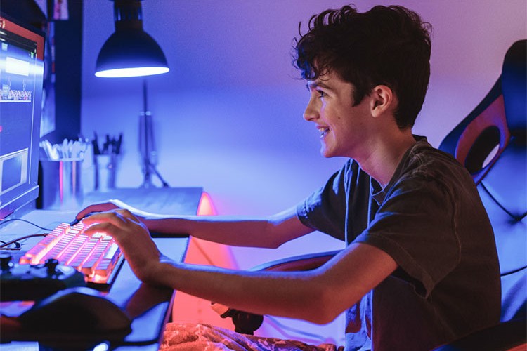 Oyun oynarken dolandırıcıların tuzağına düşmeyin