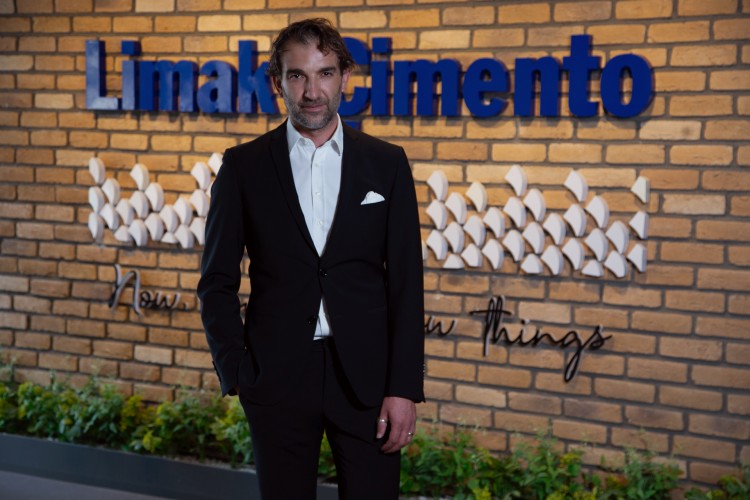 Yılın ilk büyük halka arzı Limak Doğu Anadolu Çimento'dan