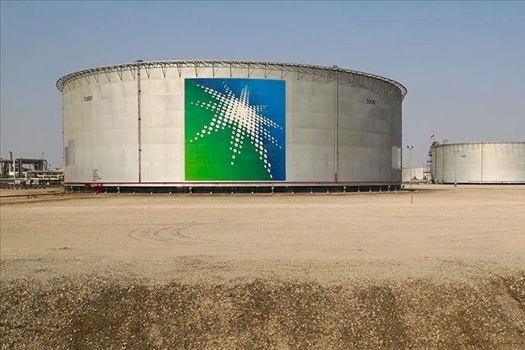 Aramco petrole zam yaptı