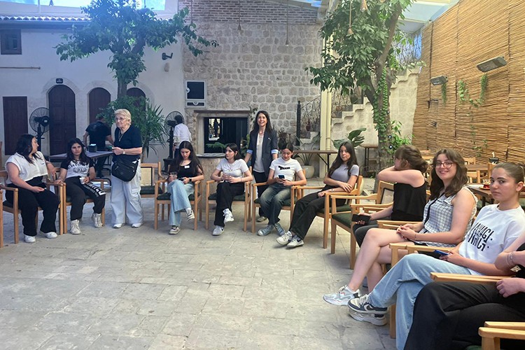 Koçluk alan Hataylı gençlerin umutları tazeleniyor…