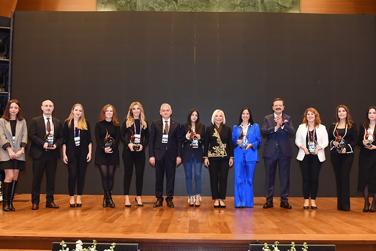 En çevre dostu kadın girişimci şirket ödülü Alışan Lojistik'e