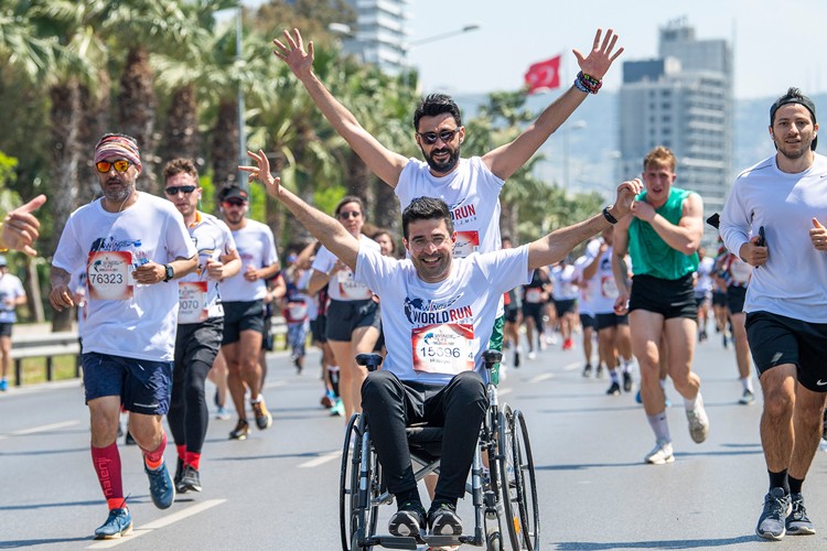 Red Bull Sporcuları Pazar Günü İyilik İçin Koşacak